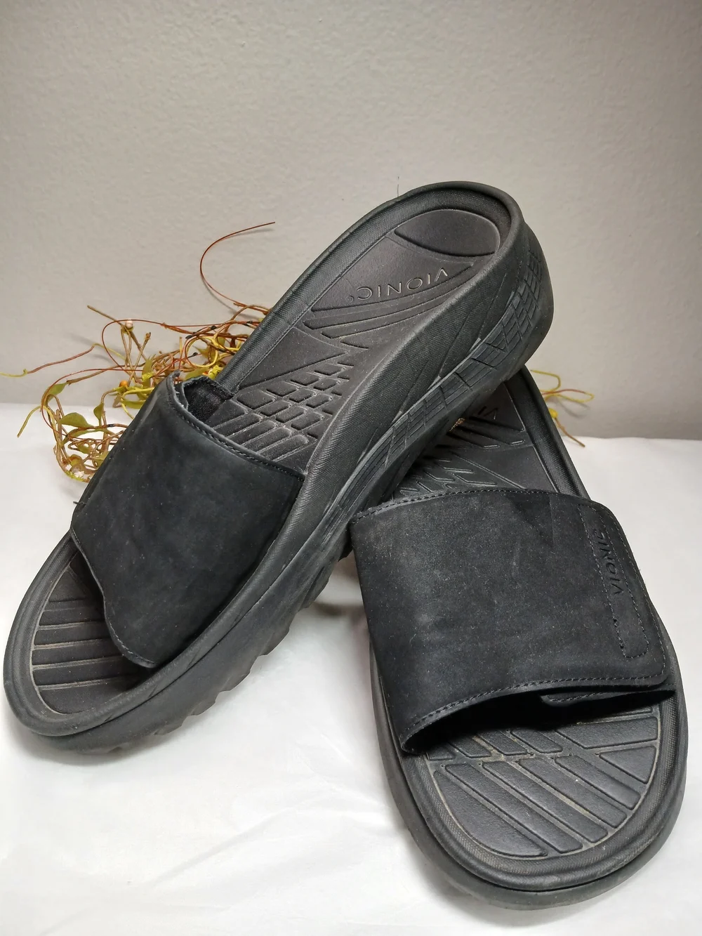 Vionic Unisex Black Slip-On Slide Sandals *Need Cleaned* Mens Sz 9.5 Womens 11